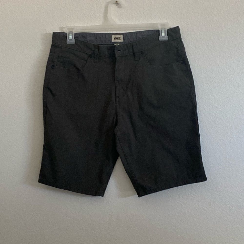 VANS Men’s Short Pants with a Little Stretch Size 34